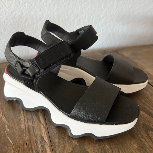 Sorel Women's Kinetic Impact Ankle-Strap Sport Platform Sandals - Picture 1 of 5
